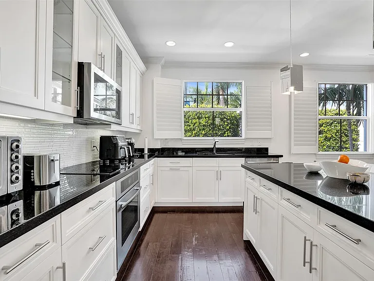 381 E Cannery Row Cir — Photo 14