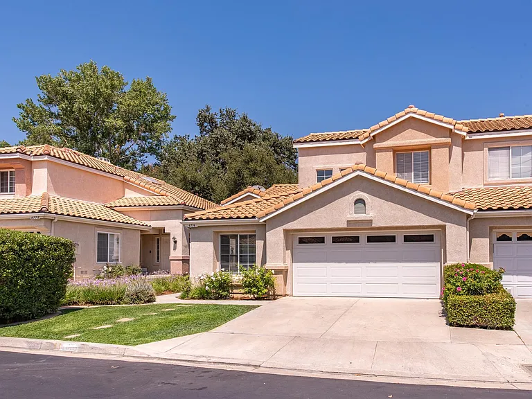 4774 Rhapsody Dr — Photo 2