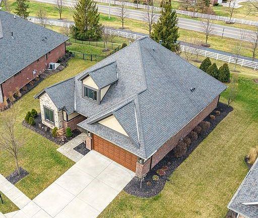 3rd image of 1505 Abbey Park Pl