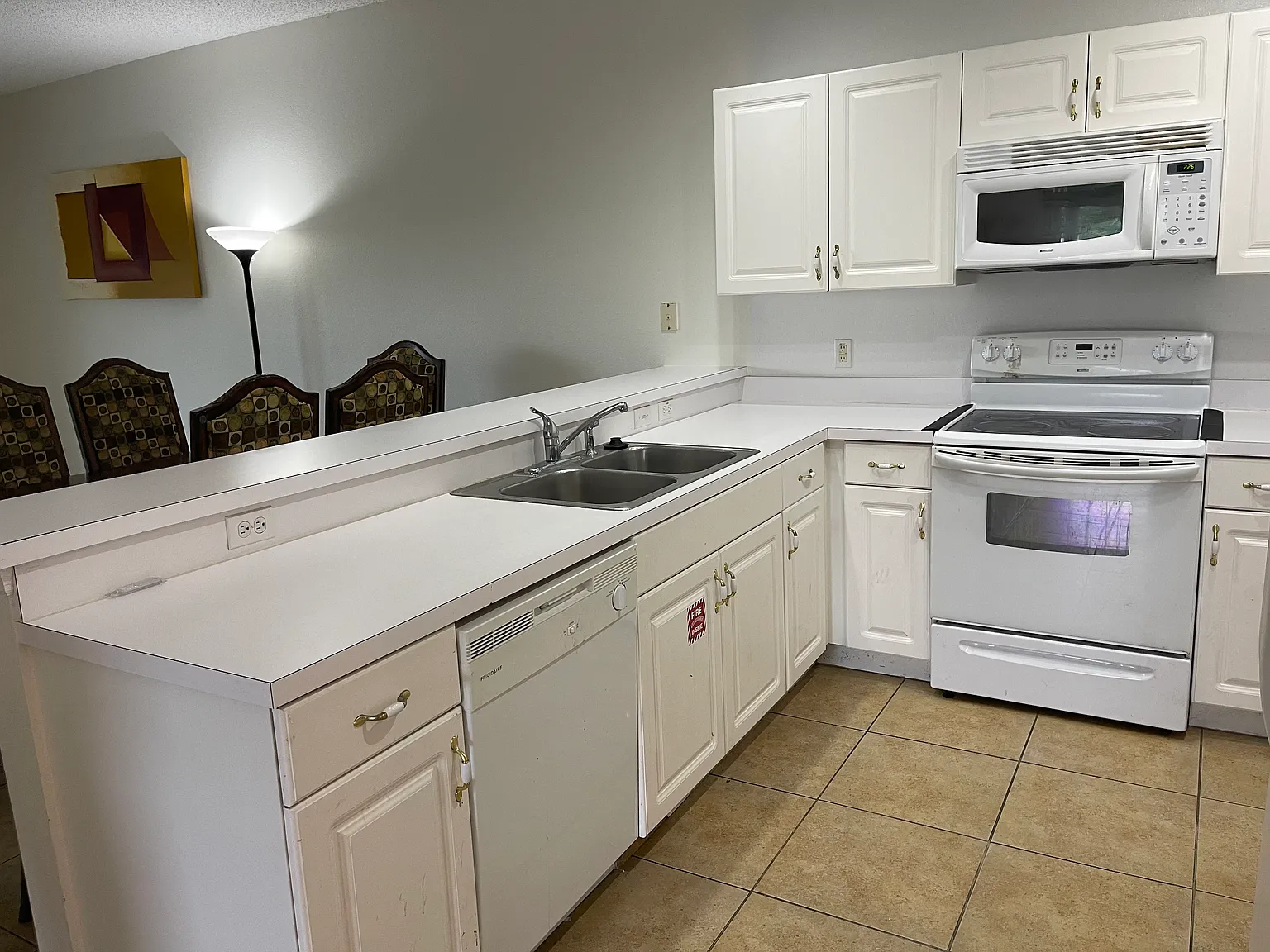 4 bed, 1650 sqft, $2,000 — Photo 3