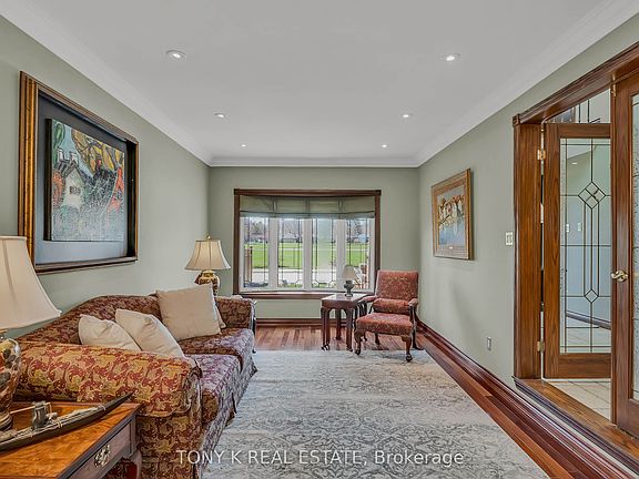 4th image of 79 Bennett Rd