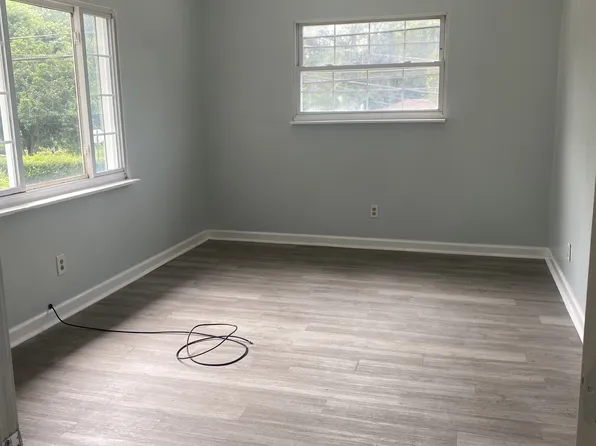 131 Johnston Rd, Penn Hills, PA 15235