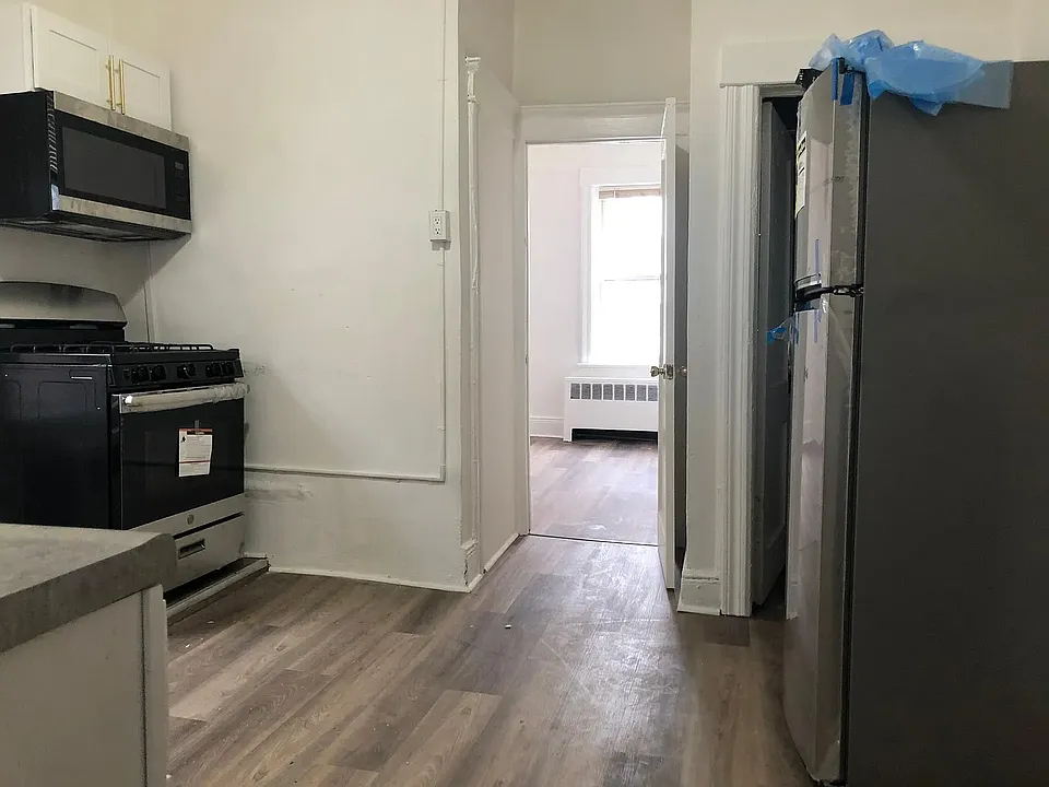 204 Bidwell Ave #6D
