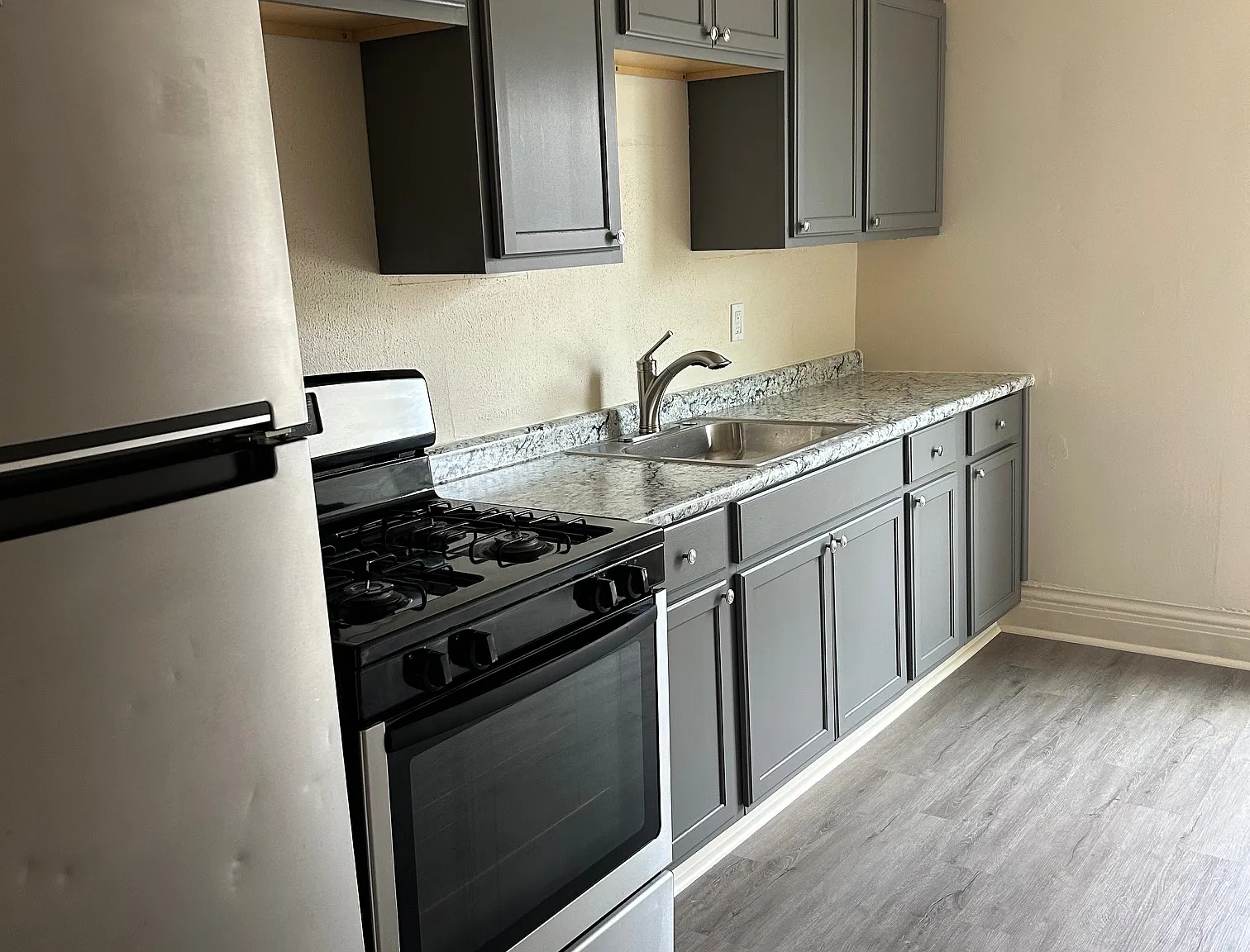 2 bed, $1,095 — Photo 2