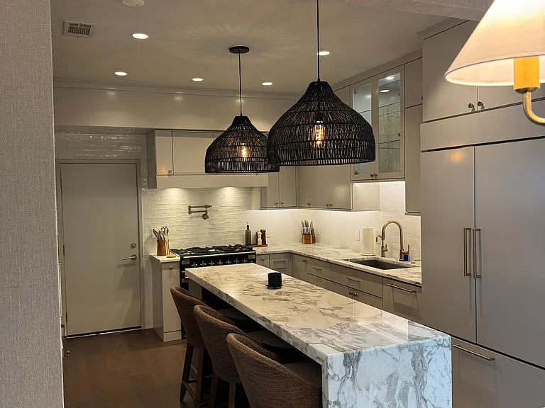 2915 W Bay Court Ave — Photo 2