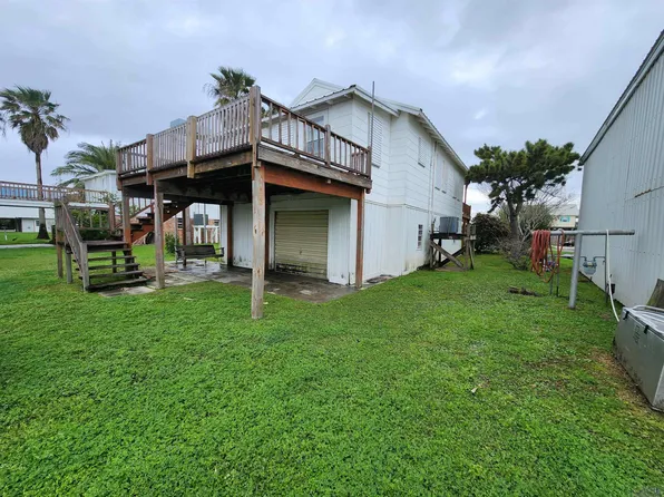 115 Cypress Ln, Grand Isle, LA 70358