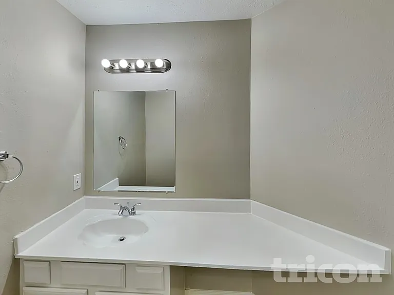 5507 Bridgegate Dr — Photo 13