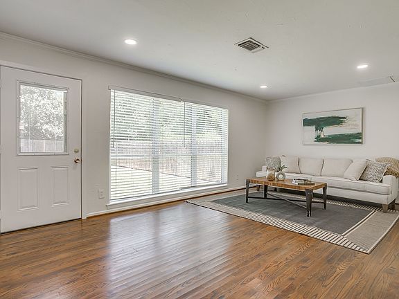 4th image of 3612 Winston Rd