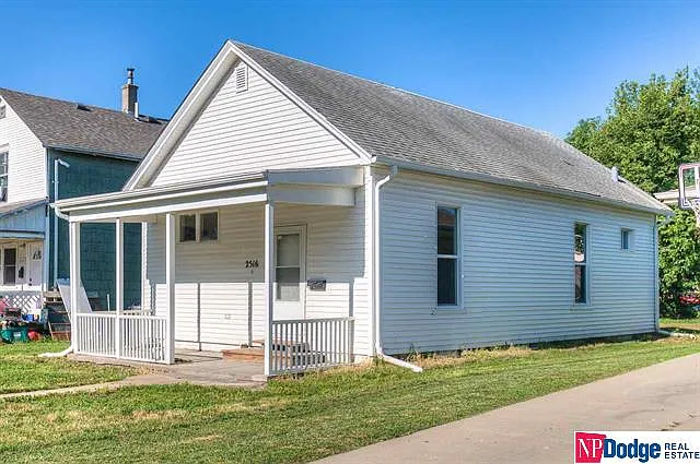 2 bed, 923 sqft, $1,400 — Photo 2