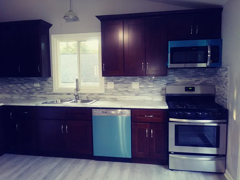 83 Timberhill Dr — Photo 2