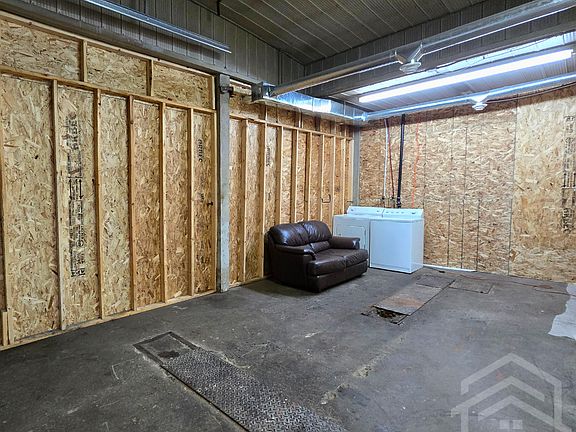 5th image of 223 Main St E #A