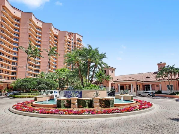 60 Edgewater Dr APT 3G, Coral Gables, FL 33133