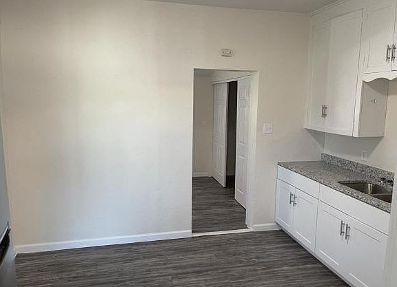 5th image of 267 W Limberlost Dr