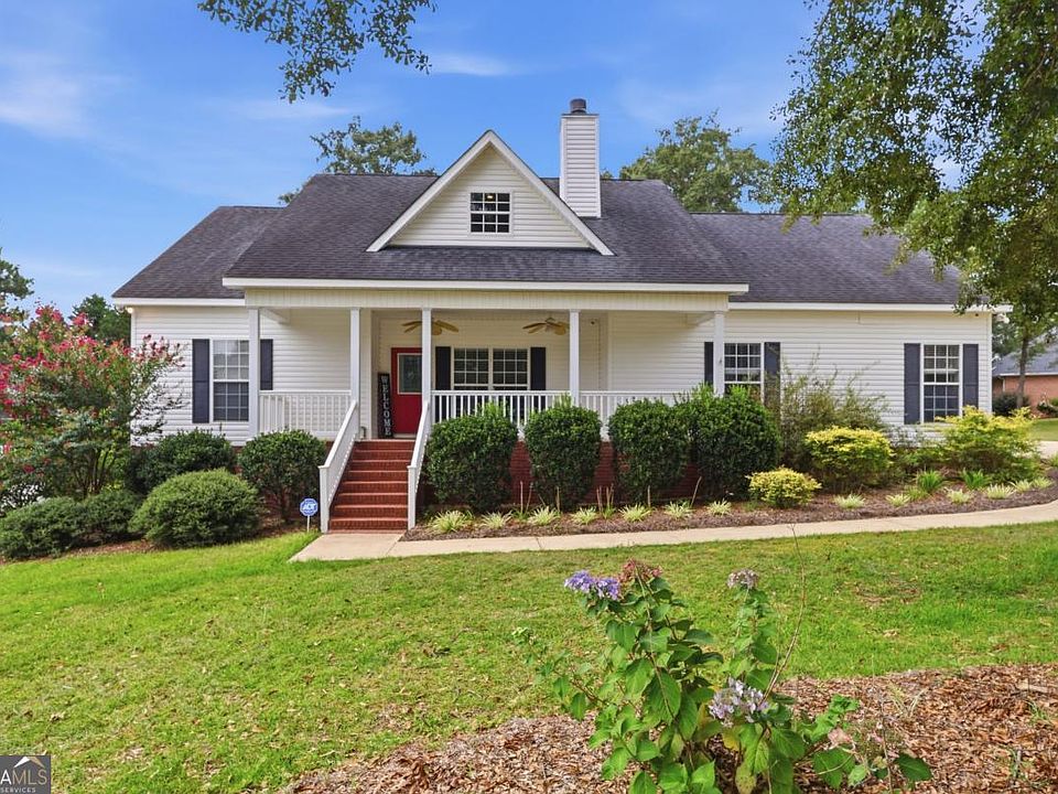 1st image of 132 Hidden Creek Cir