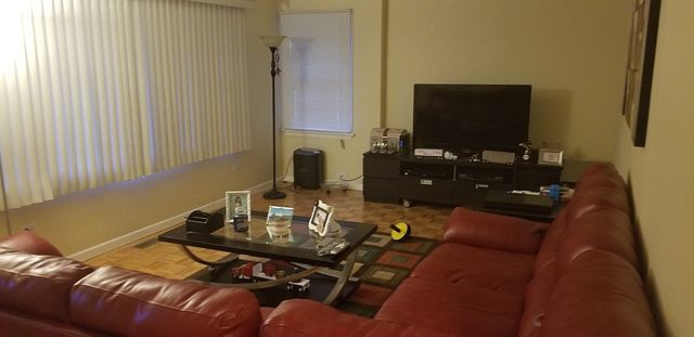 2nd image of 202 E Maple Ct