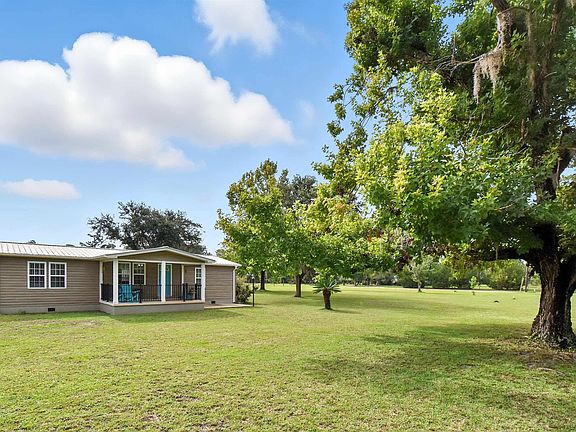 2nd image of 935 Charles Hendry Rd