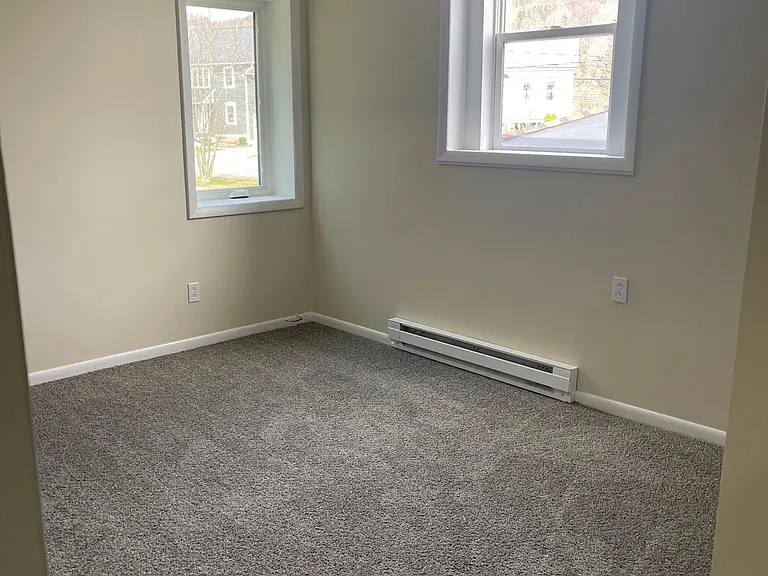 32 W Washington St #8 — Photo 5