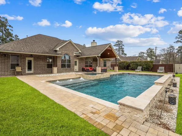 7115 Revelwood Dr, Magnolia, TX 77354