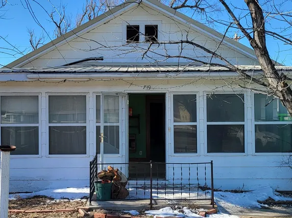 719 Main St, Ford, KS 67842