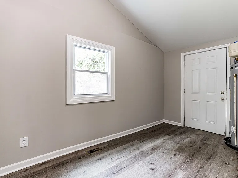 410 Longfellow St — Photo 22