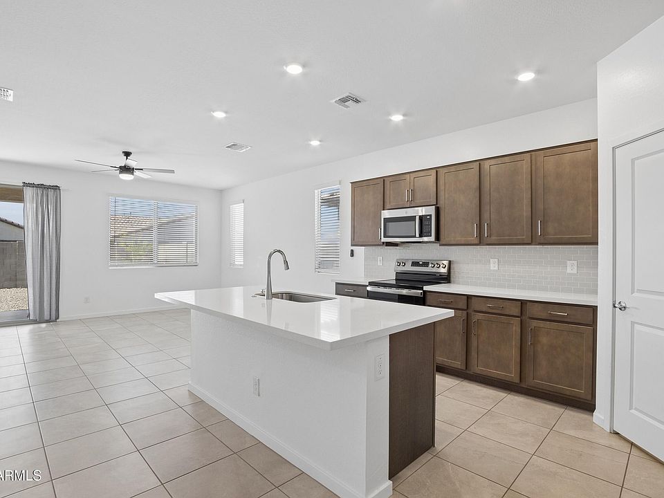1st image of 25293 W Wayland Dr