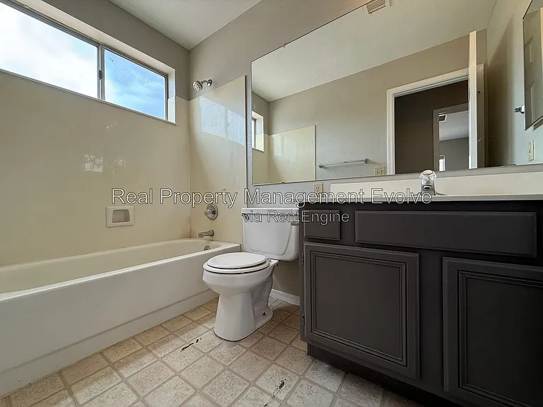 3725 E Taro Ln — Photo 17
