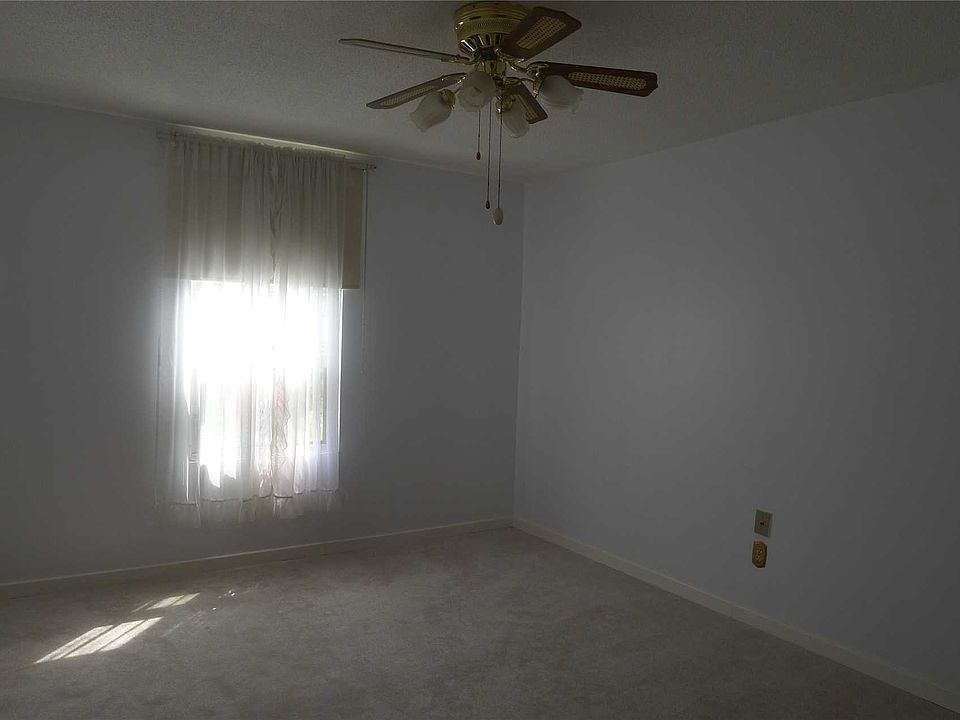2nd image of 41 Caroline Ave