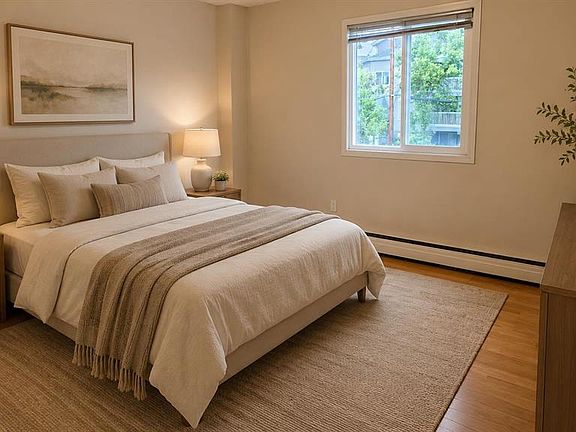 4th image of 117 N 23rd Ave SW #302
