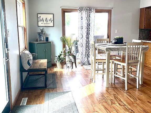 Main floor dining 