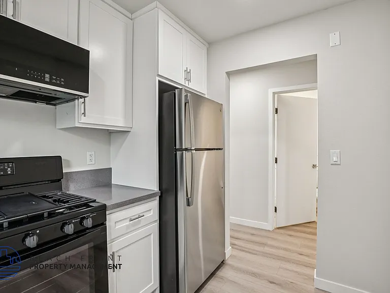716-722 East 7th Street — Photo 5