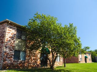 2558 Redbud Ln APT 4, Lawrence, KS 66046