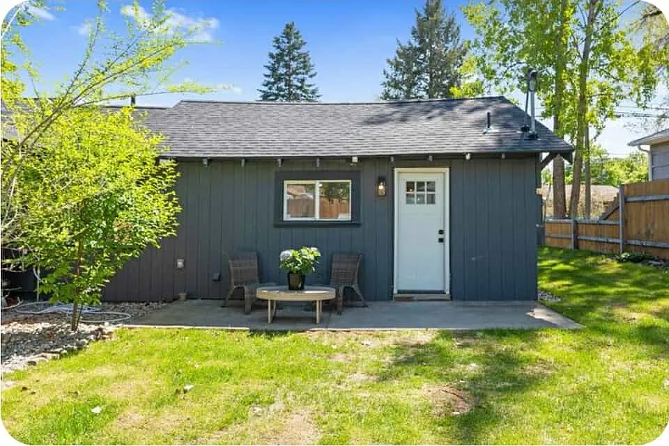 1 bed, 800 sqft, $1,800 — Photo 2