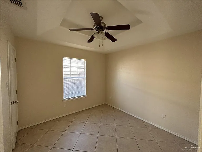 315 W Albatross Ave #A — Photo 10