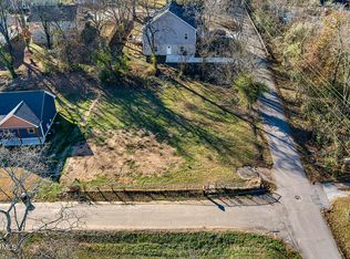 112 Henderson St, Athens, TN 37303