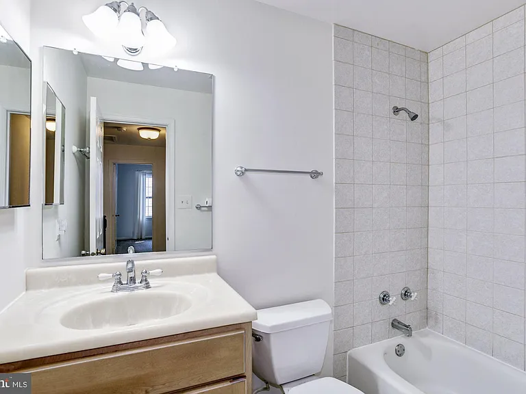 9012 Penn Manor Ct — Photo 30