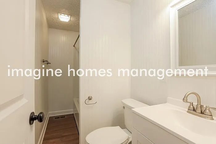 9035 Cambridge Dr — Photo 9