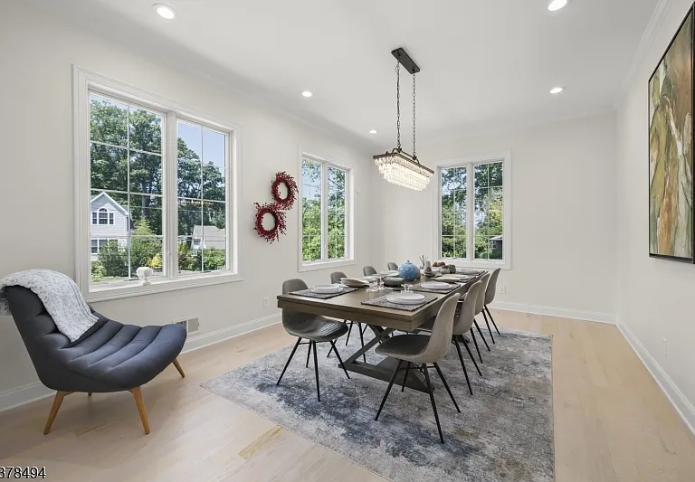 20 Woodfern Rd — Photo 10