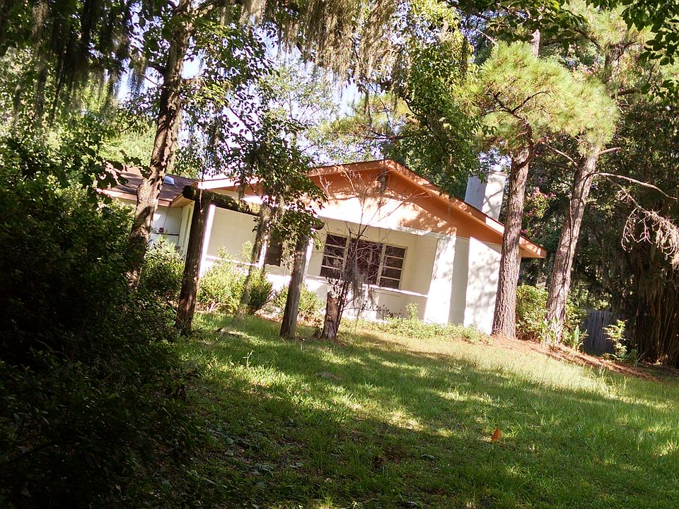 2nd image of 304 Salt Creek Rd