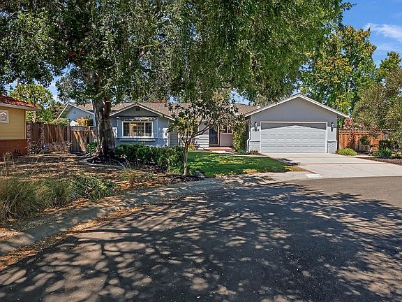 2nd image of 12425 Woodside Dr
