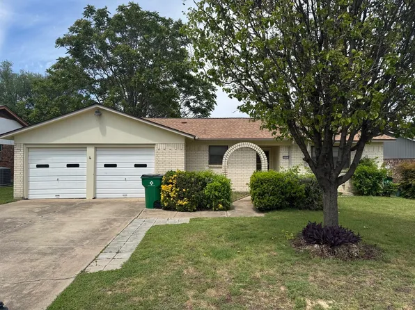 5633 Macdougall Dr, Haltom City, TX 76148