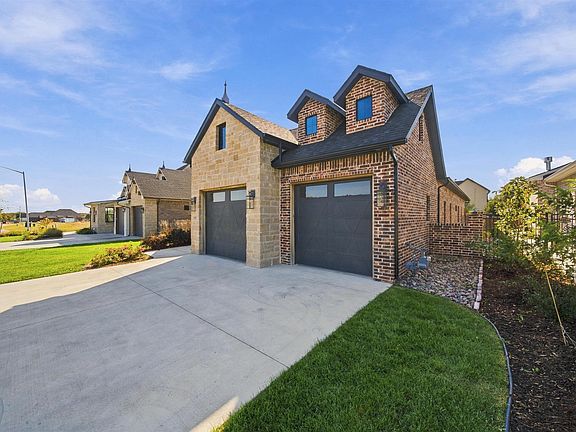 3rd image of 1613 W Rockhill Pl
