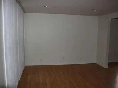 149 Grace Ave photo 1