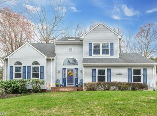 4 Lisa Ct, Roxbury Twp., NJ 07876
