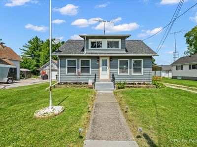 335 E Ogden St, Capron, IL, 61012