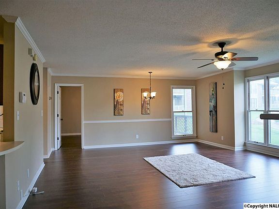 3rd image of 5097 Seven Pine Cir