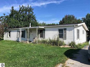 2148 Isle Dr, Standish, MI 48658