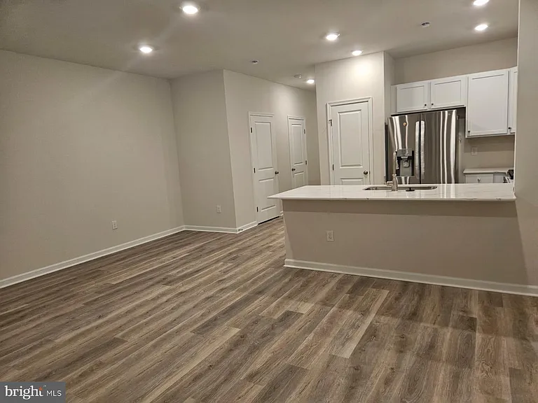12 Eleanor Ln — Photo 6