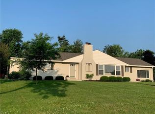 1303 Meadowview Dr, Miamisburg, OH 45342