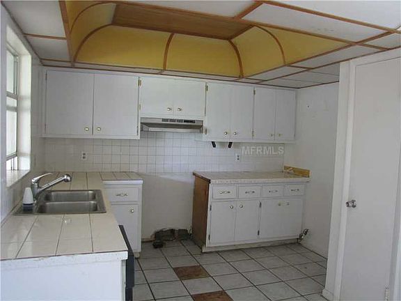 4th image of 24044 Heritage Pl
