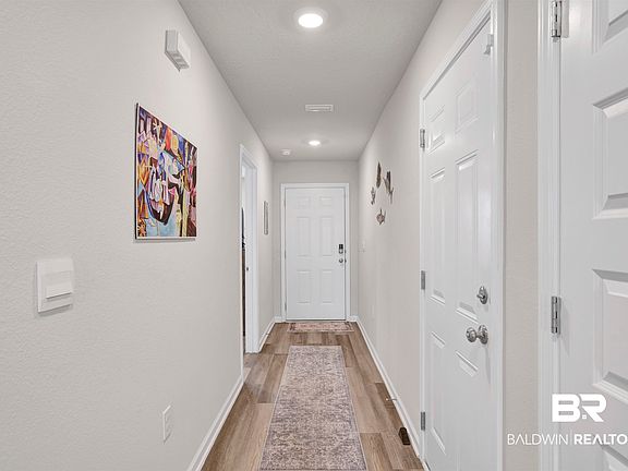 5th image of 22348 Aleutian Ave